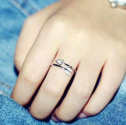 Diamond Arrow Ring in copper with distinctive arrow design