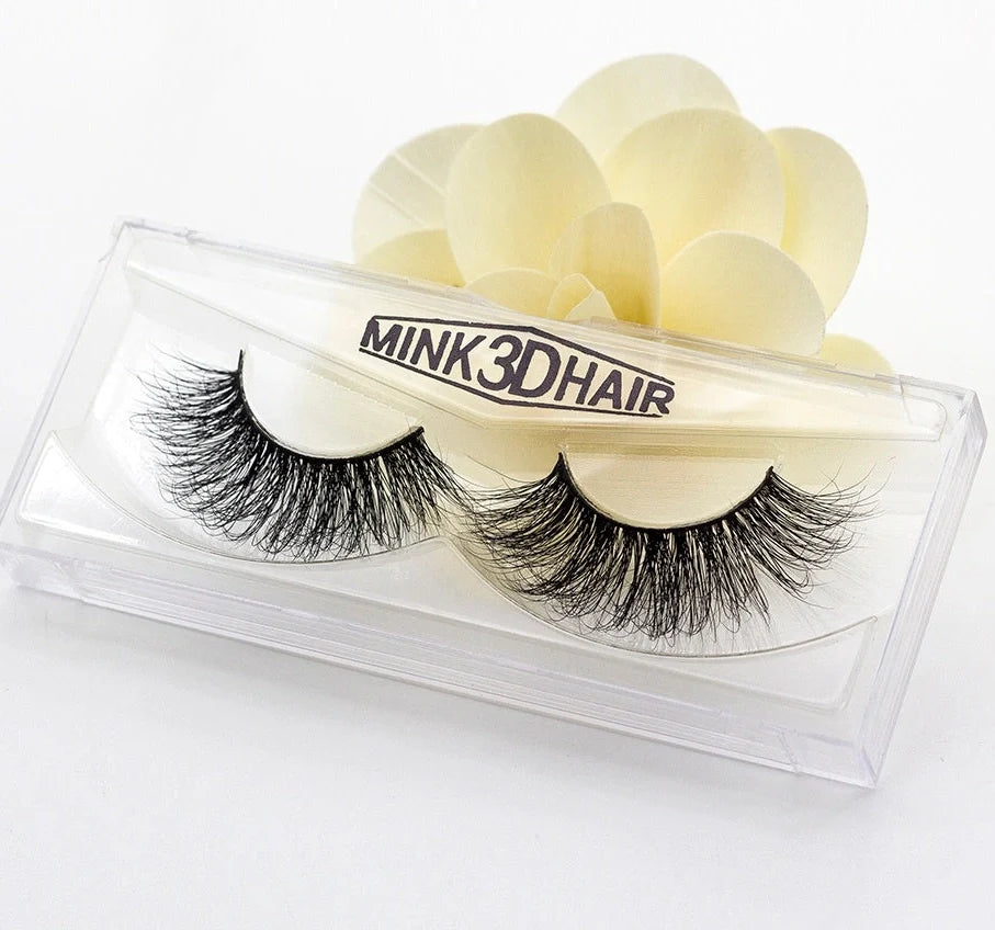 Handmade 3D mink false eyelashes showing 12mm length and 0.07mm diameter fibres for natural volume