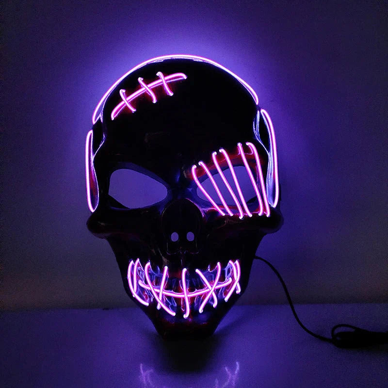 Frightening one-eyed pirate mask with glowing LED lights, perfect for Halloween parties and celebrations