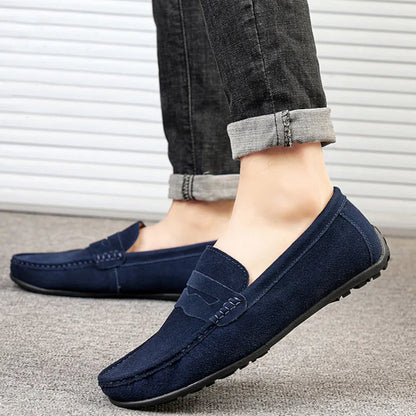 Men's solid colour suede slip-on loafers with round toe and flat rubber sole