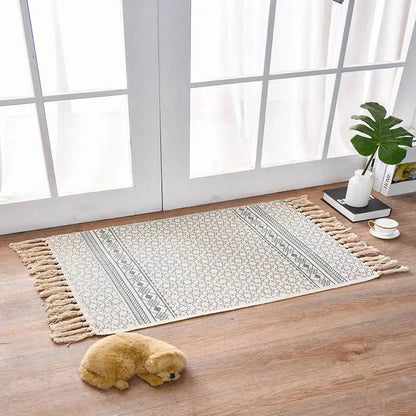 Scandinavian style hand-woven cotton linen floor mat 60 x 90 cm with tassels in cactus pattern