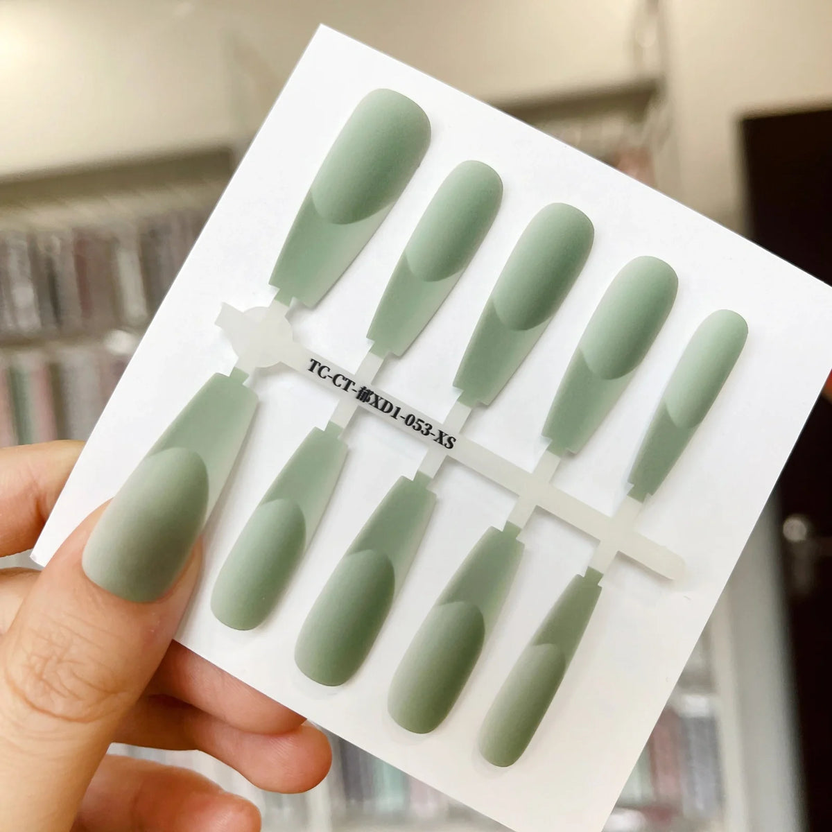40 ultra-thin nail stickers with retro Chinese designs in frosted and glossy finishes for French manicures