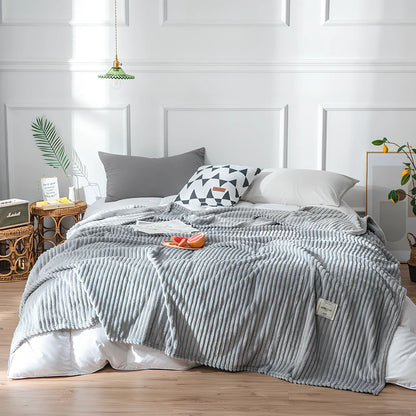 Flannel sheets solid blanket in blue, 150x200 cm size, polyester fiber for cosy bedding warmth