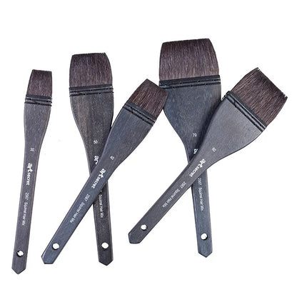 Grey squirrel hair and synthetic fibre makeup brush with a wooden handle, showing size number options.
