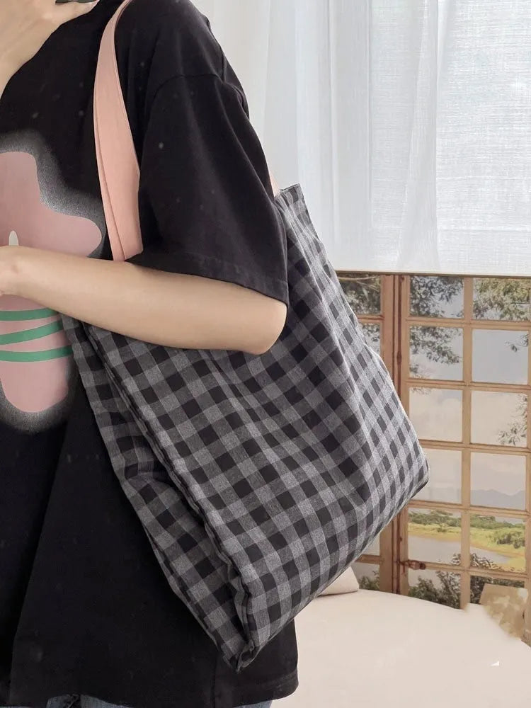 Canvas multi-layer tote shoulder bag in plaid design with 24cm shoulder strap