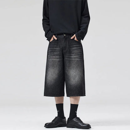 Men's loose straight denim shorts in cropped length with straight-leg cut, available in five colours