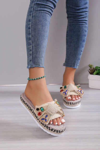 Women's platform sandals with beach bow decoration in creamy-white cloth material