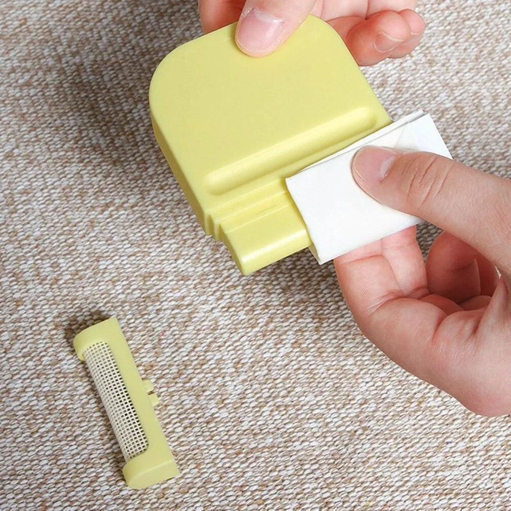 Manual clothes cleaning brush with removable catching net for removing pilling from sweaters