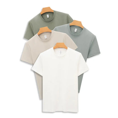 Short sleeves solid colour T-shirt with straight cut and non-iron fabric.