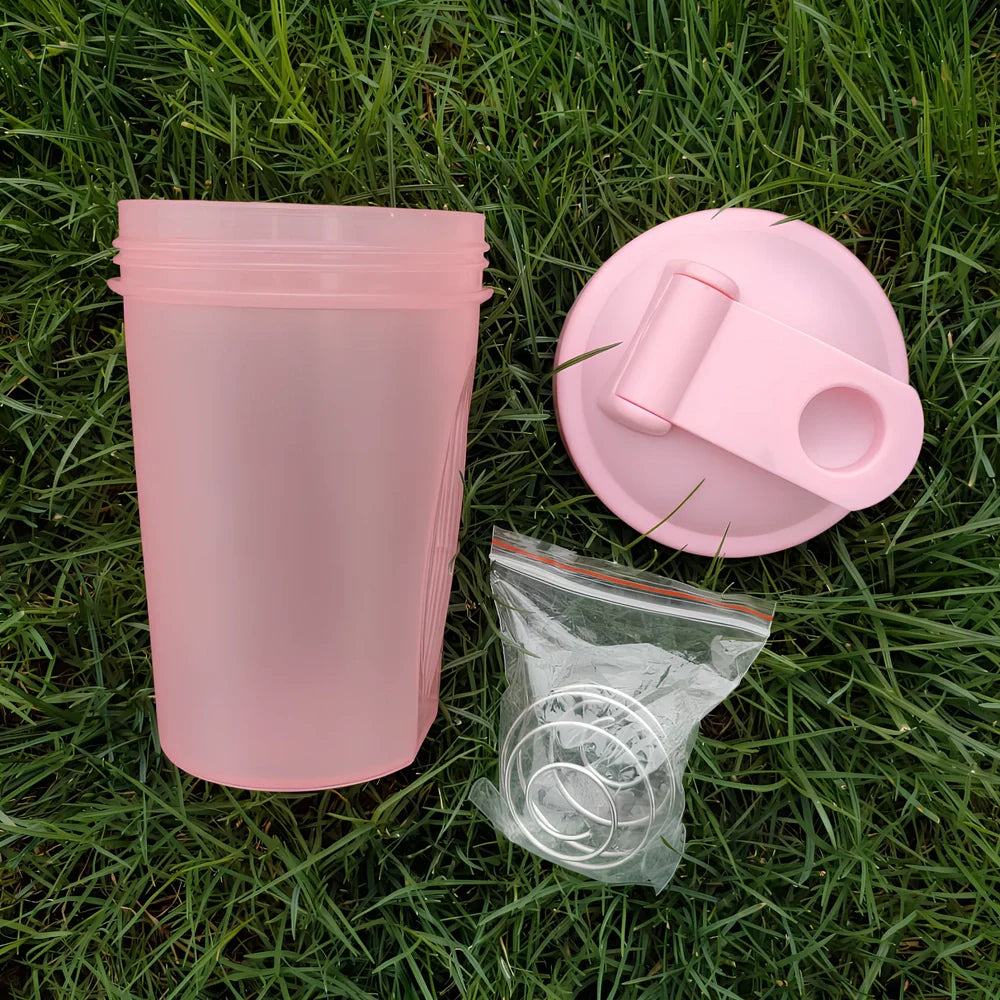 400ml sport shaker bottle with screw cap and stainless steel mixing ball inside