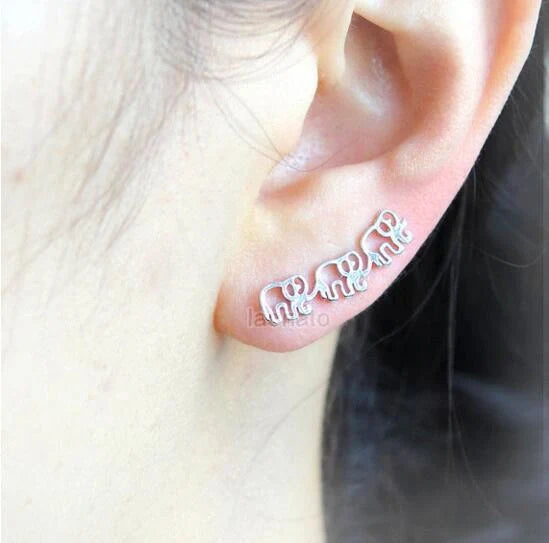 Daisies stud earrings for women in gold and silver, lightweight and durable alloy construction