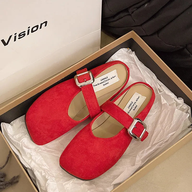 Women's closed toe flat slippers in apricot colour with square toe shape and rubber sole