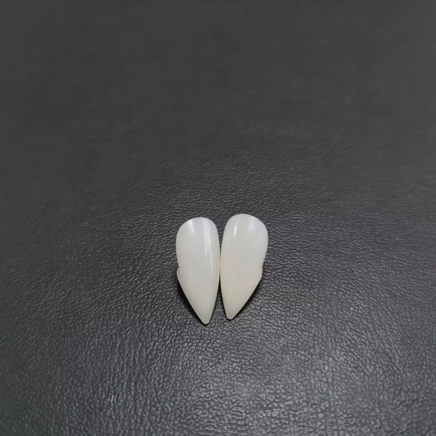 Adjustable Halloween Vampire Zombie Dentures for a spooky custom fit