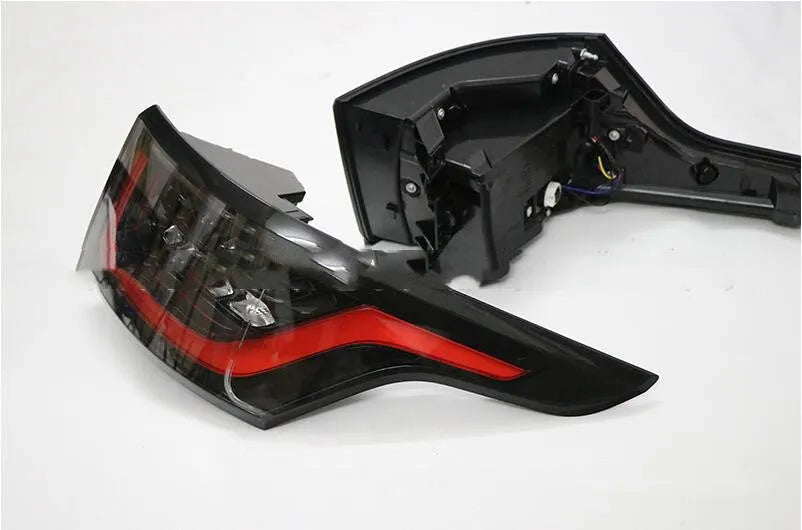 Pair of LED brake lights for car rear bumper, suitable for 2014-2020 models