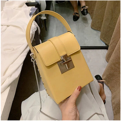 Horizontal square wild shoulder chain bag for women with zipper pocket