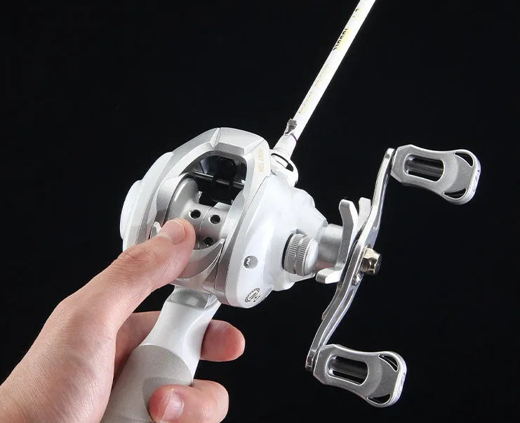 Small white ET drop wheel micro bait casting fishing reel with left and right hand retrieve options