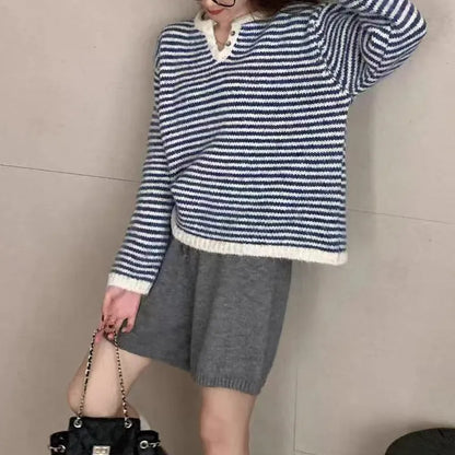 Retro striped cashmere sweater for women in loose fit with colour block design
