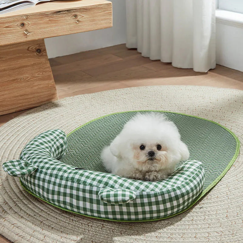 Dog mat bed for all seasons, four-season cooling pet pad suitable for small and medium-sized dogs and cats, ice mat puppy supplies in green or yellow with reinforced stitching and waterproof underside, available in four sizes from 50x40cm to 90x65cm