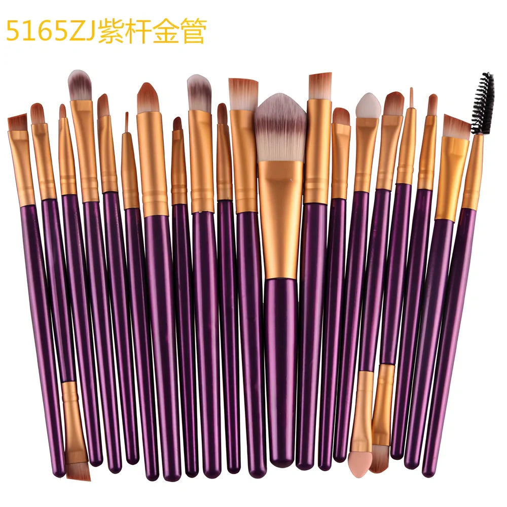 Cosmetic brush kit with 3cm nylon bristles and 14cm plastic handles in multiple colour options