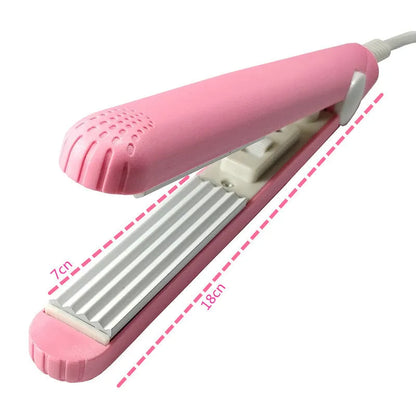 Mini splint hair straightener in pink, blue or purple, 17.5cm long, aluminium body, 180°C constant heat, 3D floating technology