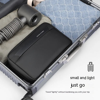 Men's portable toiletries storage bag with wet dry separation compartments in Oxford cloth