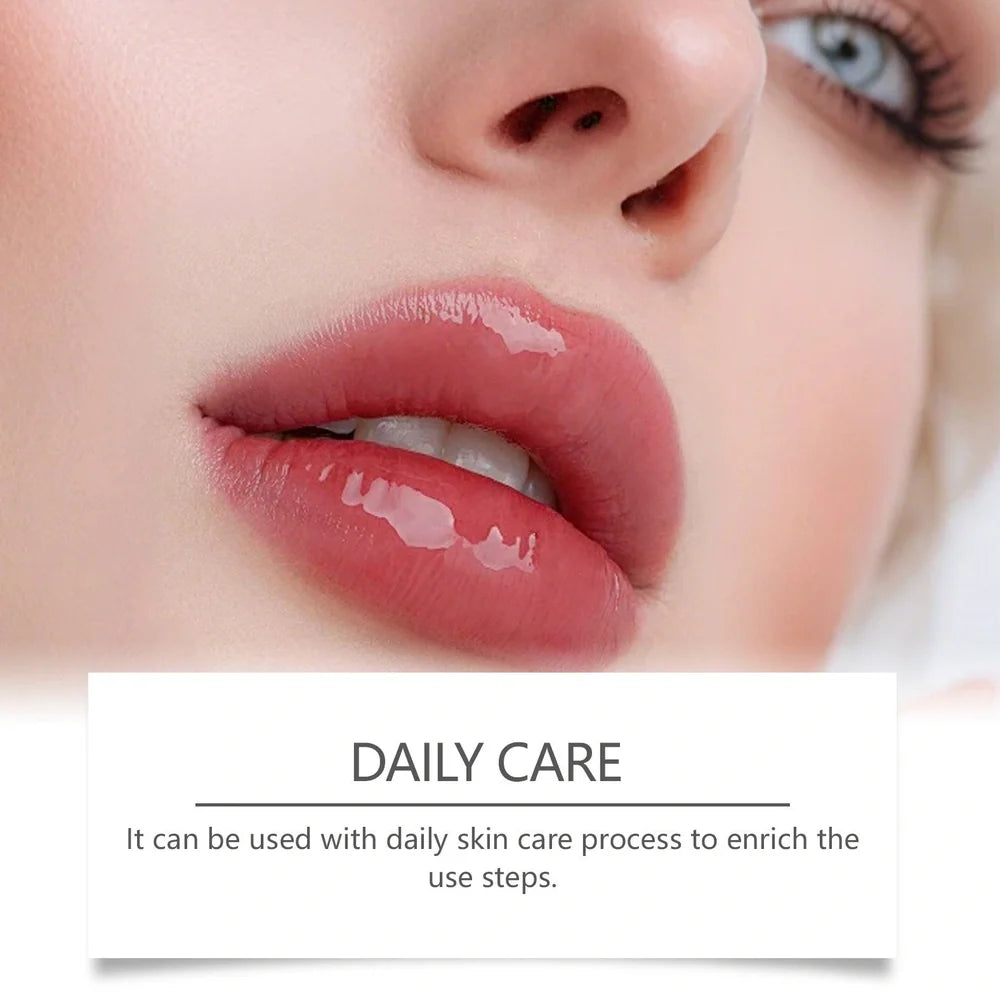 Lip nursing adhesive bandage pair measuring 8x12cm with silicone material for moisturising care