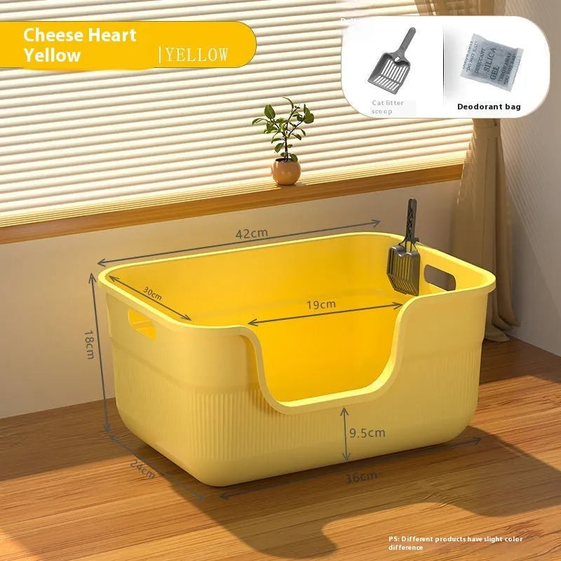 Oversized semi-closed cat litter box in selected colour with free extra-large litter scoop