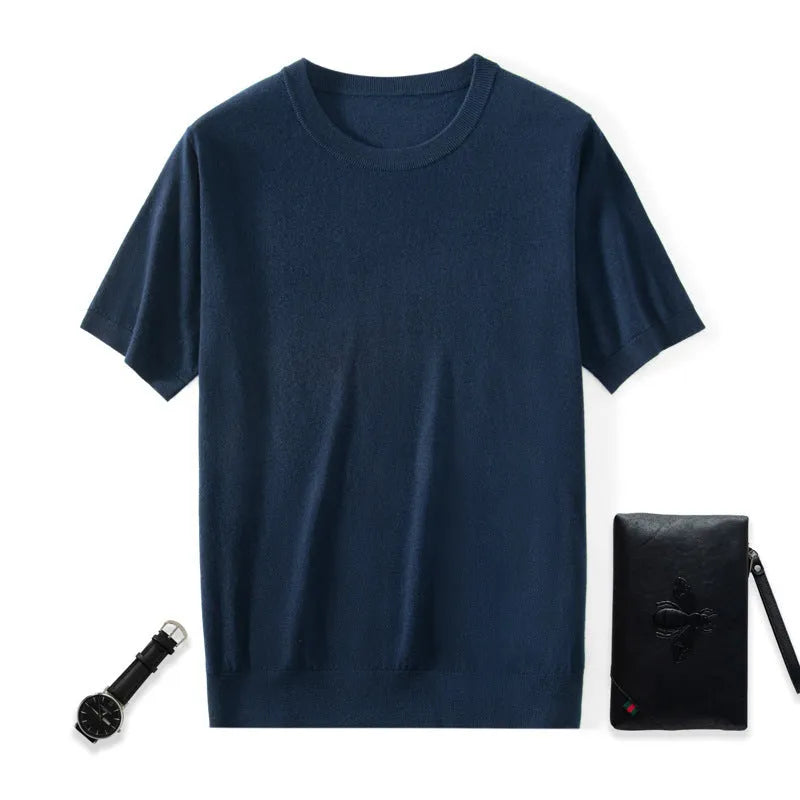 Men's loose-fit thin knitted pullover shirt in light grey, short sleeves, round neck.