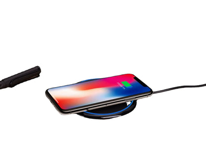 Black 15W fast wireless charger with glossy flat surface, Micro USB, for Apple and Huawei phones