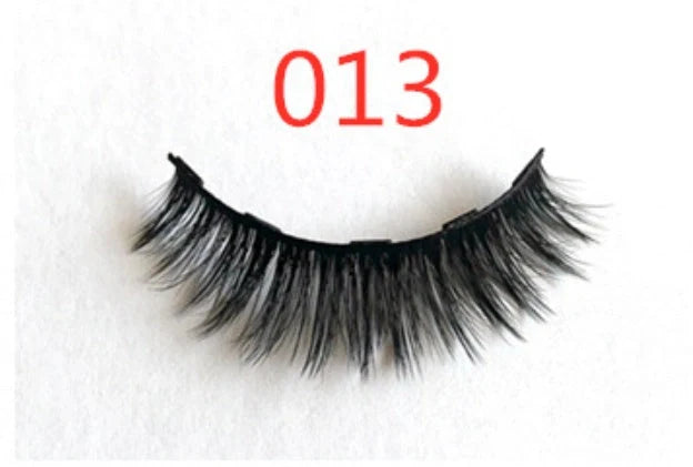 Magnetic false eyelashes set for easy, glue-free application and a stunning look.