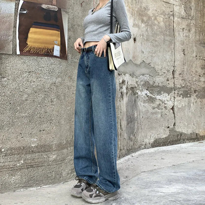 Women's retro straight jeans in retro blue, high-waist trousers design with straight leg cut