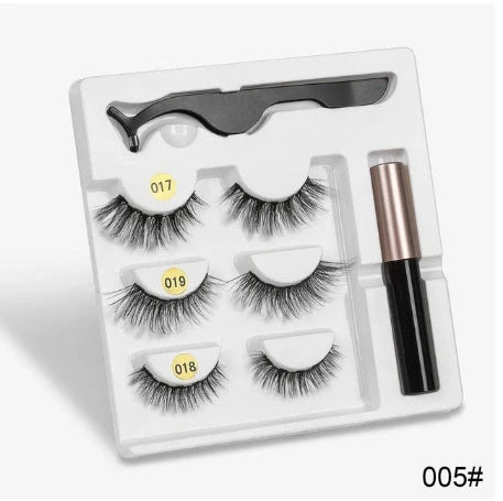 Magnetic false eyelashes set for easy, glue-free application and a stunning look.