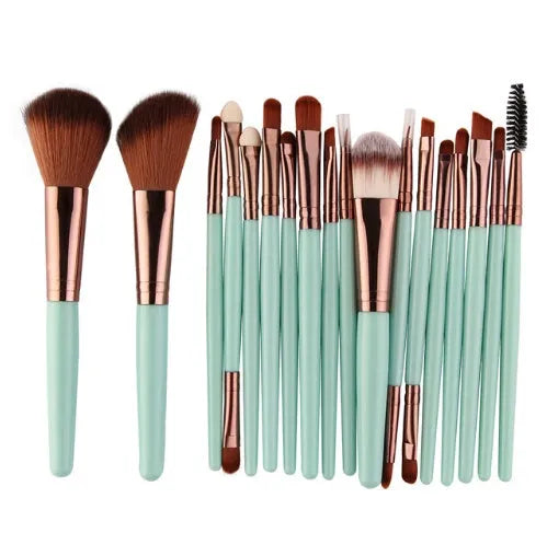 MAANGE 18-piece make-up and brush set with fan-shaped tools for blending and application