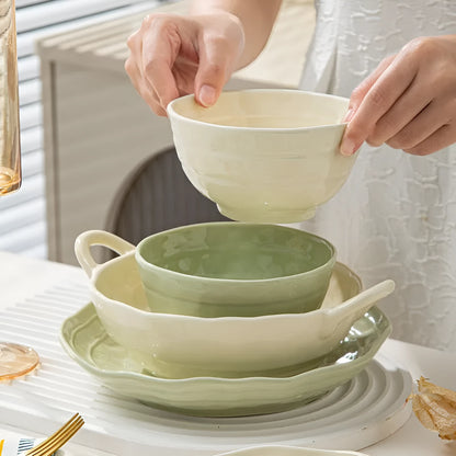 Solid colour ceramic tableware set with seven pieces in a minimalist style, presented in a gift box.