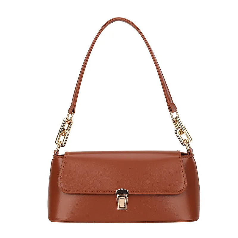 French casual underarm bag with chain shoulder strap in horizontal square design