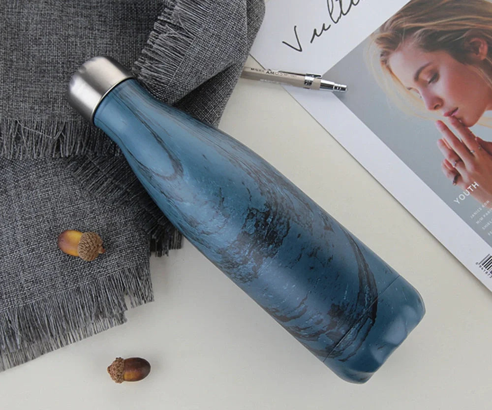Stainless steel vacuum flask with 500ml capacity and double-wall insulation for temperature control