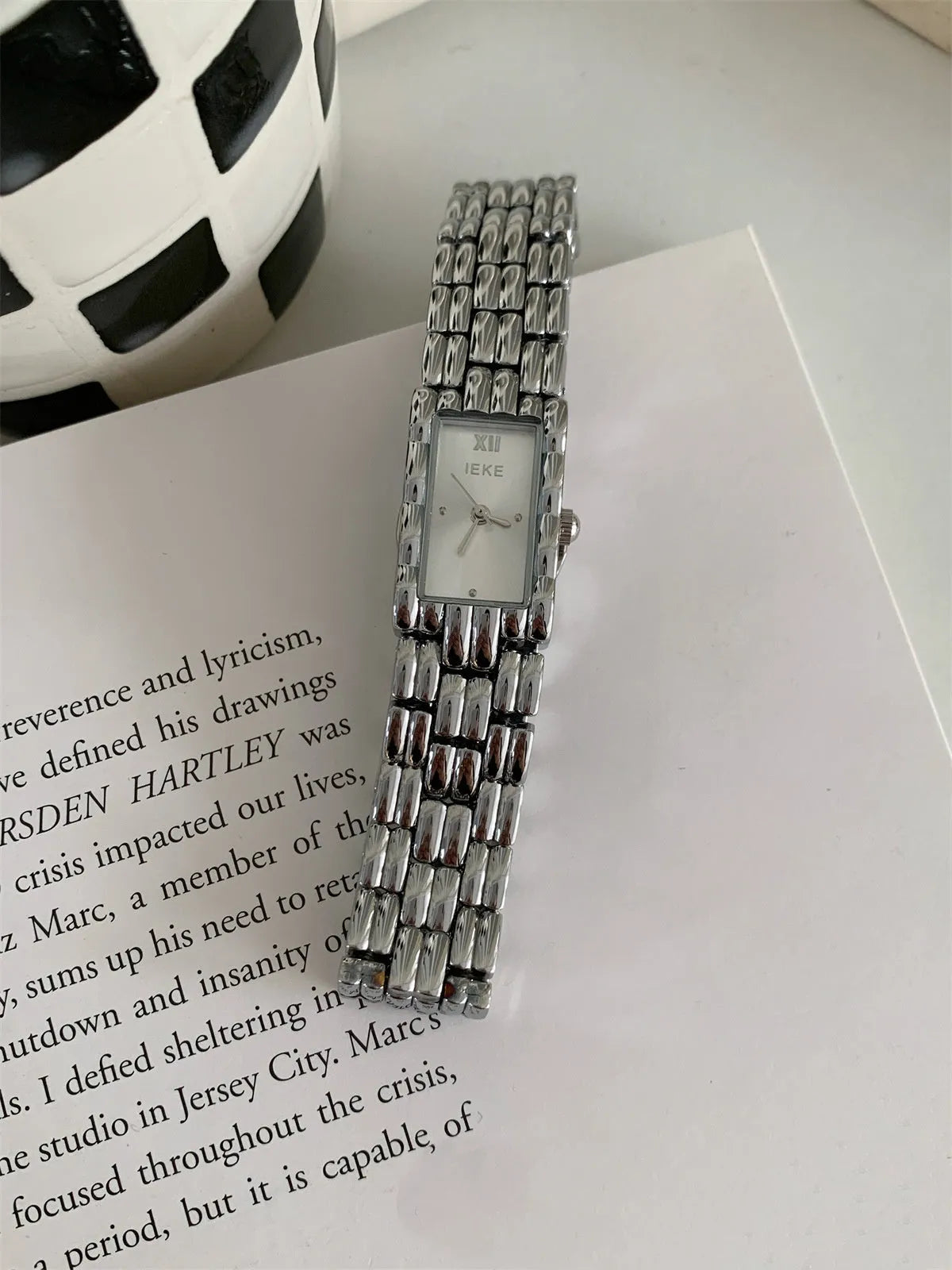 Bracelet-style women's watch with 15mm dial, 7mm thickness, and mineral glass mirror in silver or gold colours