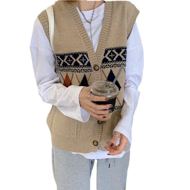 Diamond plaid pattern sleeveless cardigan top in loose fit with free size construction