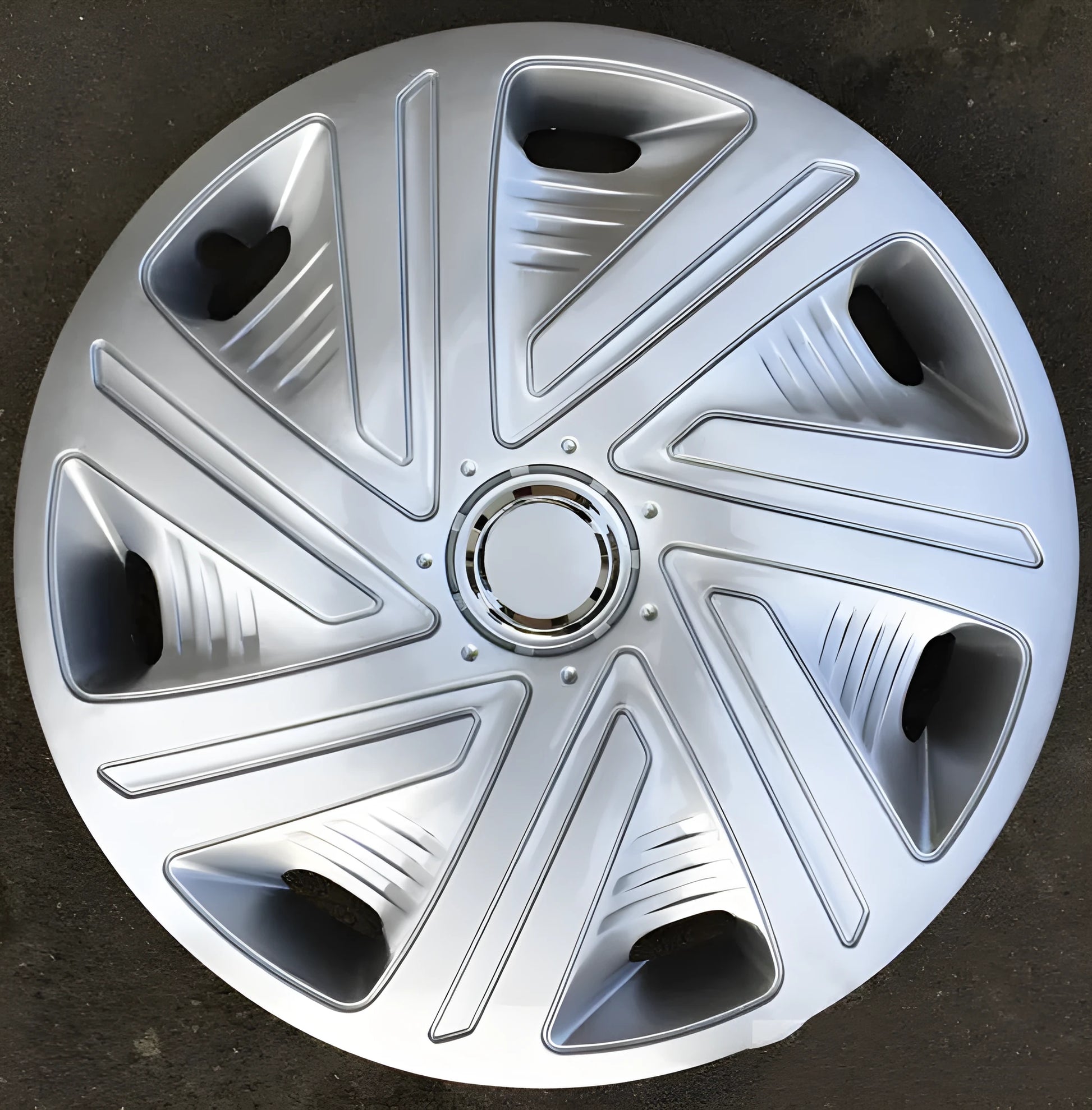 Set of four monochrome wheel hub covers in ABS plastic for universal vehicle fit