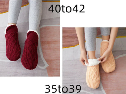 Pair of thickened non-slip indoor socks in navy V-fringe, 60% acrylic with sherpa lining for warm grip on floors, sizes 35-45
