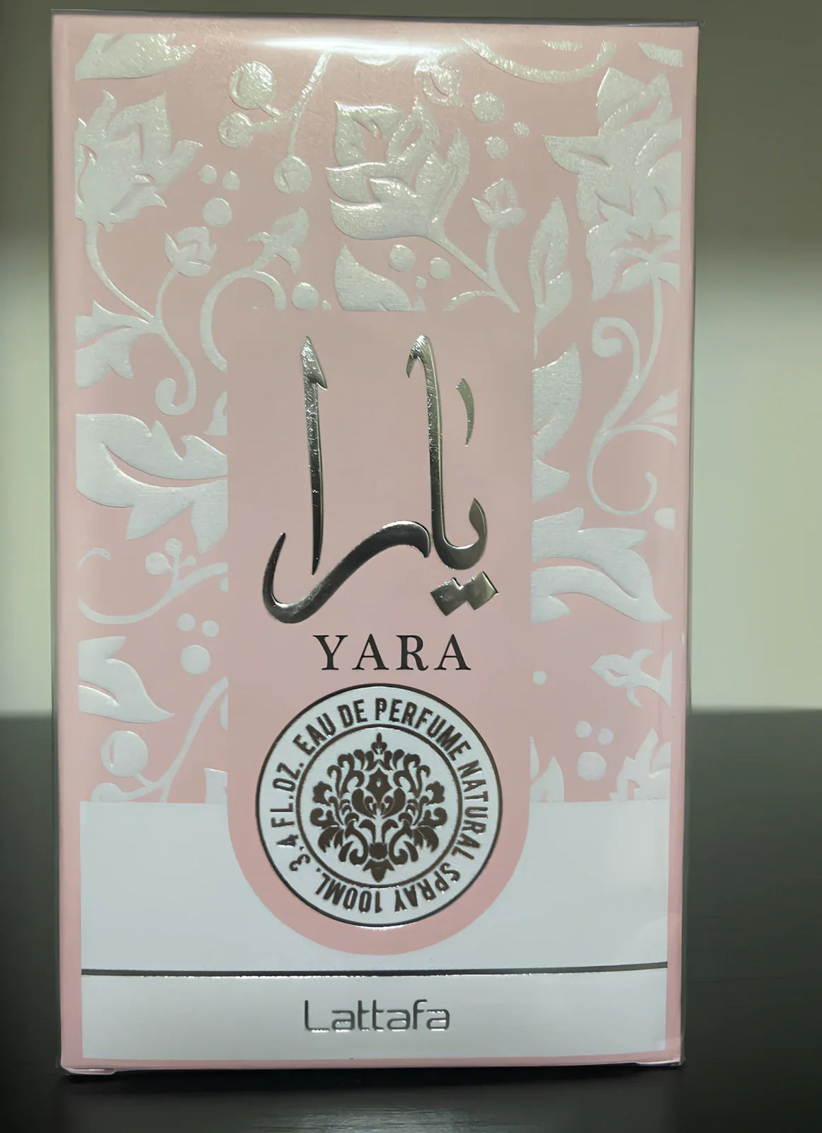 Women's perfume water spray with 100ml capacity in black, pink, white and yellow colour options