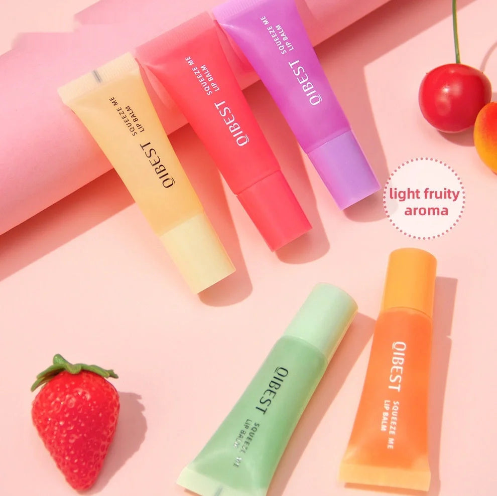 Water coagulation lip balm stick showing 7cm length and 1.5cm diameter with twist-up mechanism