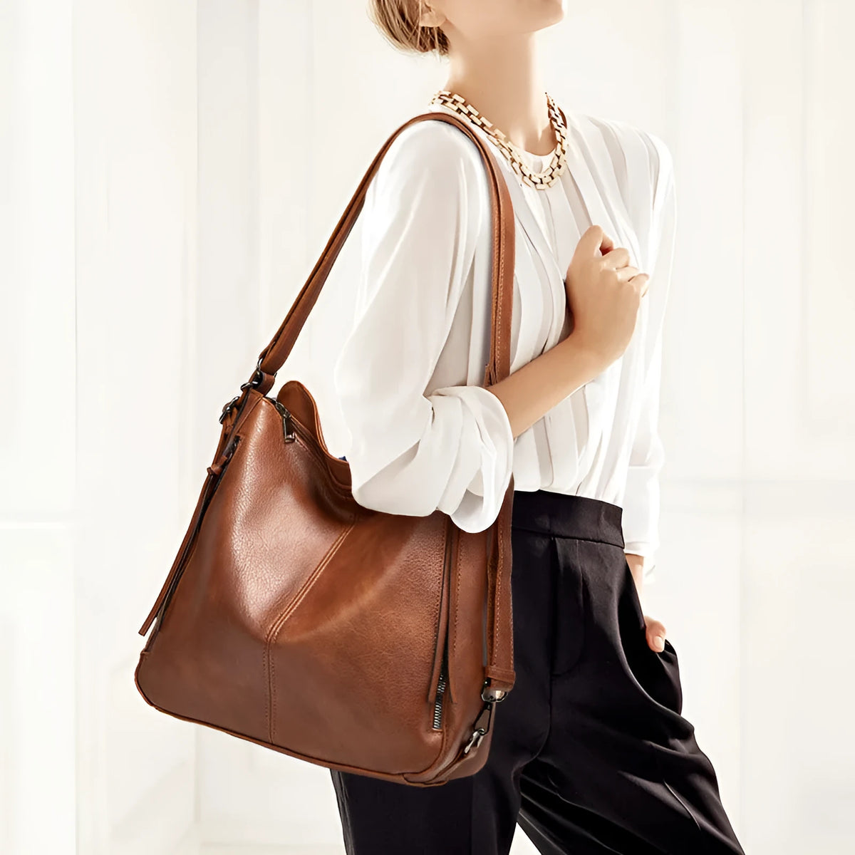 Women's three piece bag set in PU with tote, crossbody and back bag, 34 x 12 x 34 cm, zip closure