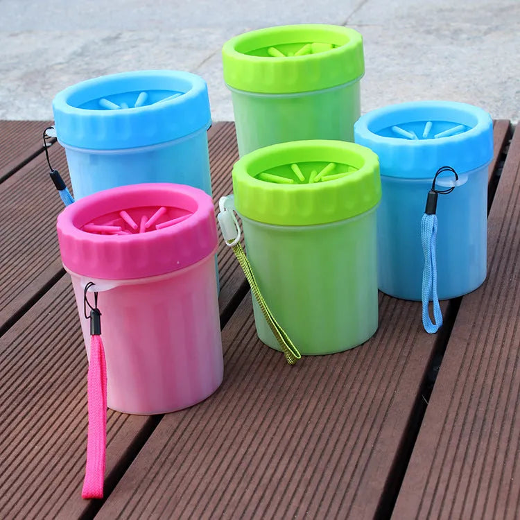 Silicone dog foot washing barrel bucket in blue colour for cleaning pet paws
