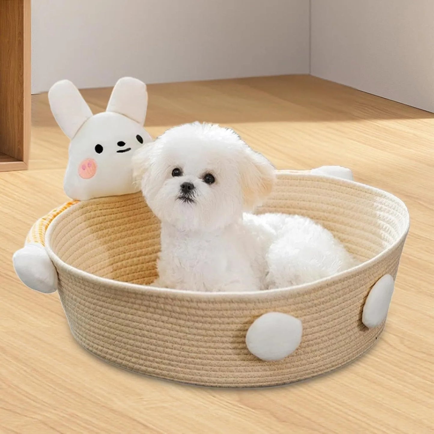 Woven cotton rope basket cat bed with integrated scratching edges for cats and small dogs.