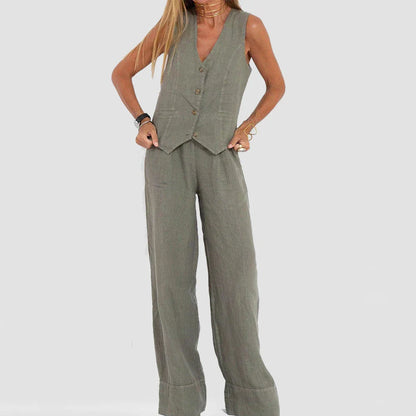 Chic sleeveless top and relaxed trousers set for women in various colors and sizes