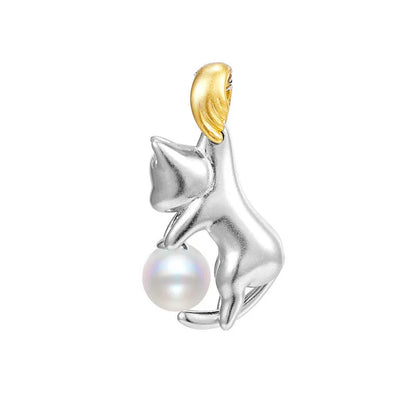 Close-up of a delicate 925 sterling silver cat charm on a 45cm clavicle chain with a lobster clasp.