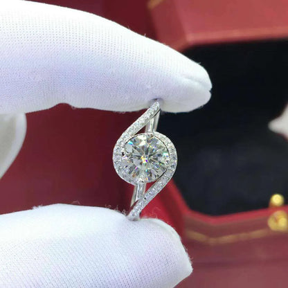 Silver adjustable open mouth women's ring with 8mm synthetic moissanite angel eyes and geometric texture