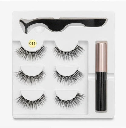 Magnetic false eyelashes set for easy, glue-free application and a stunning look.