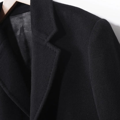 High-end mid-length wool and cashmere coat with suit collar and single-breasted front, in black or camel.